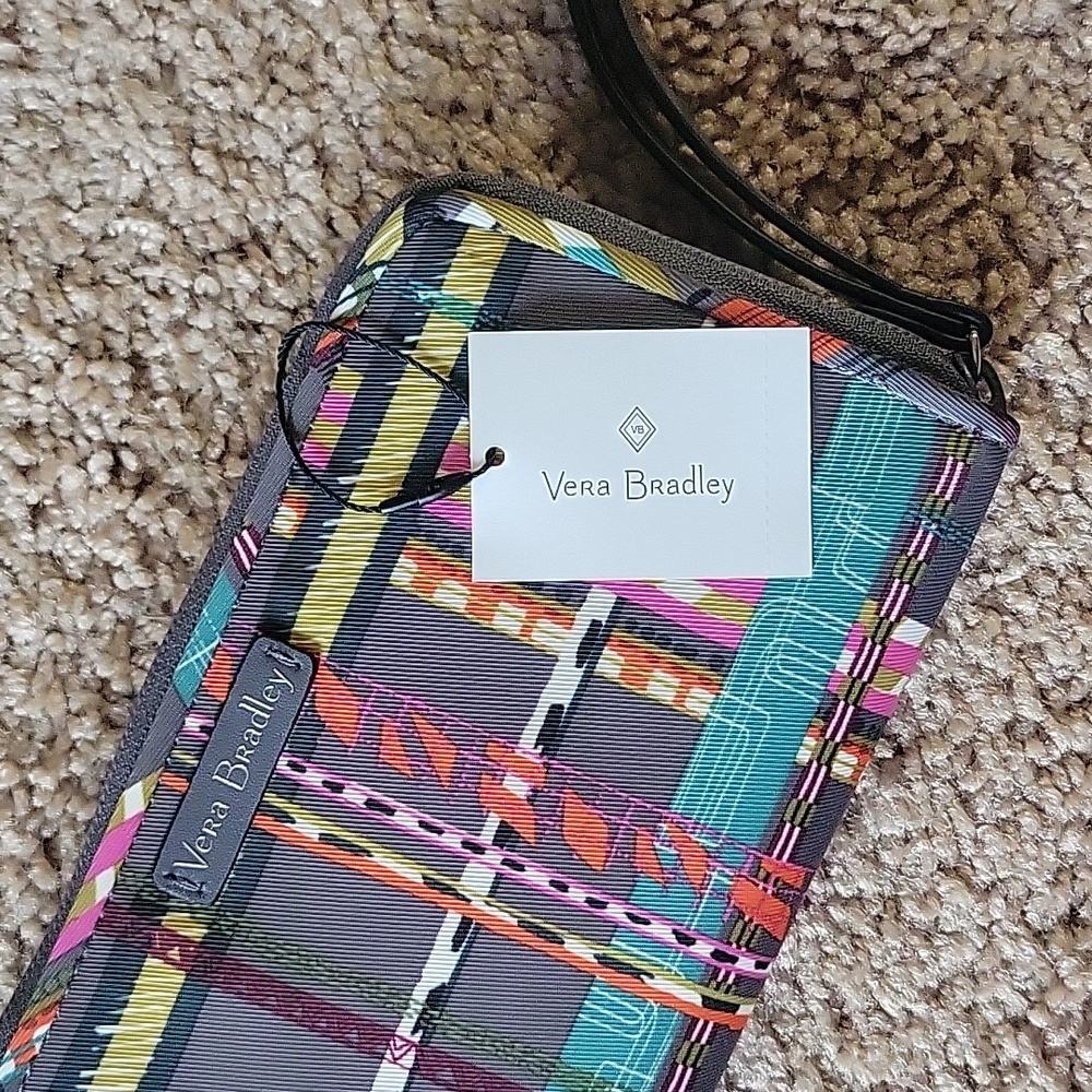 NWT Vera Bradley Midtown RFID Wristlet, City Plaid